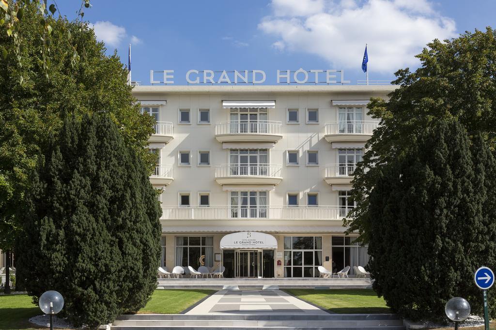 Hotel Barriere Le Grand Hotel Ангьен-ле-Бэн Экстерьер фото